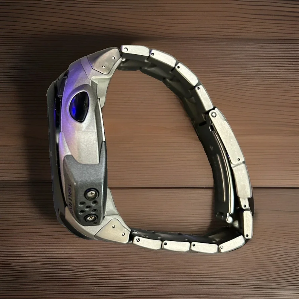 Rare Japan Solar Casio Sport Pathfinder Paw-1200T Titanium bracelet